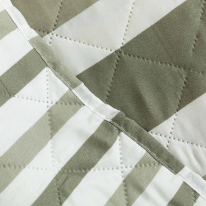 Colcha bouti Raya Aviles verde caceria 2