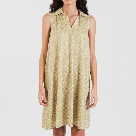 Vestido corto cuello y solapa soft Ohio verde lima