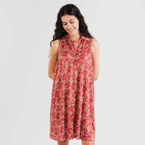 Vestido corto cuello y solapa soft Zumaia burdeos 2