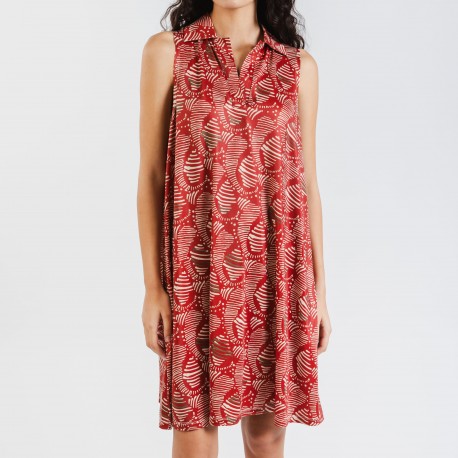 Vestido corto cuello y solapa soft Zumaia burdeos