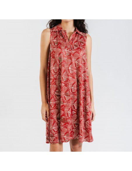 Vestido corto cuello y solapa soft Zumaia burdeos