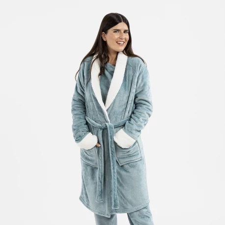 Bata terciopelo sherpa lisa