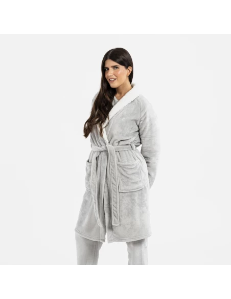 Bata terciopelo sherpa lisa