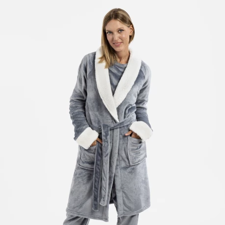 Bata terciopelo sherpa lisa