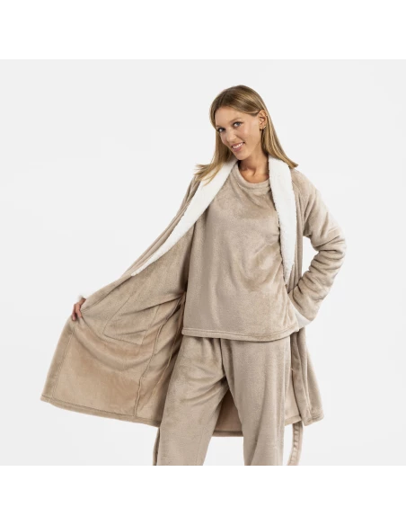 Bata terciopelo sherpa lisa