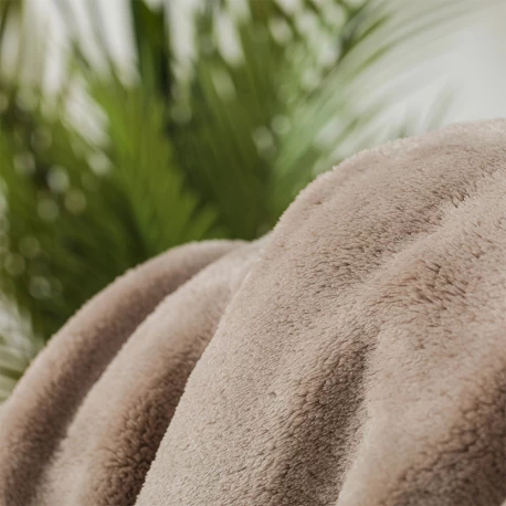 Manta terciopelo lisa 500gr