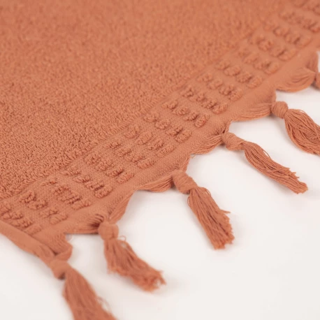 Toalla flecos lisa 550gr