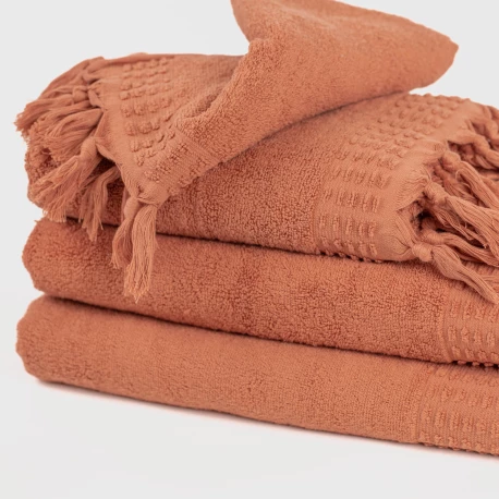 Toalla flecos lisa 550gr