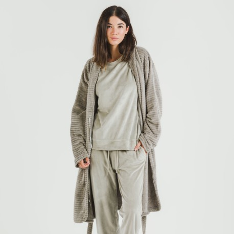 Bata terciopelo Raya lisa