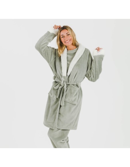 Bata terciopelo sherpa lisa