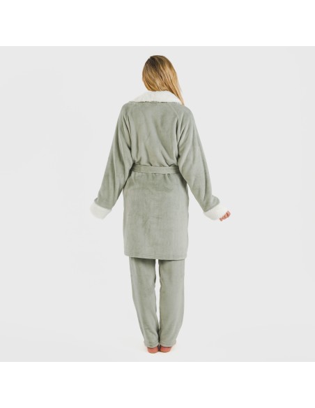 Bata terciopelo sherpa lisa