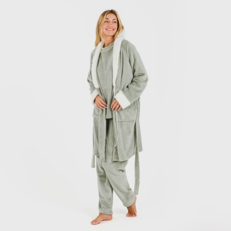 Bata terciopelo sherpa lisa