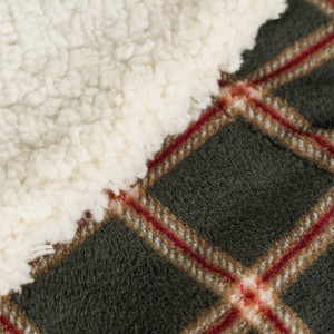 Manta sherpa Cuadro Nelby verde caceria 2