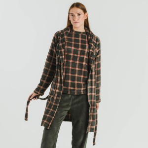 Bata coral Cuadro Nelby verde caceria 2