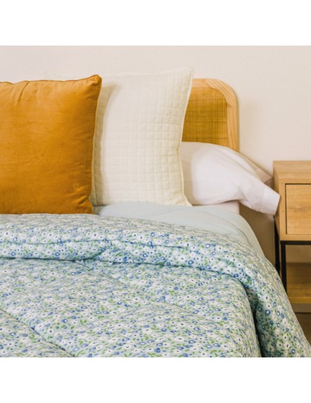 Edredón estampado Cris celeste