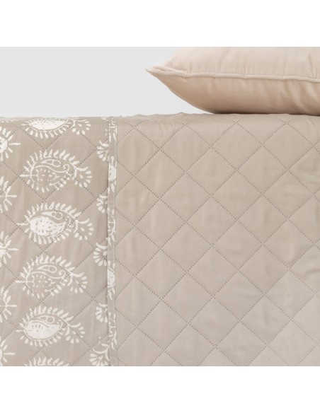 Colcha bouti Indonesia