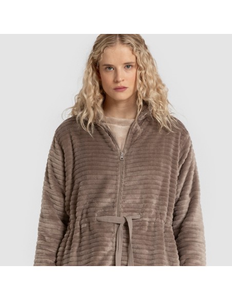 Bata terciopelo Raya lisa